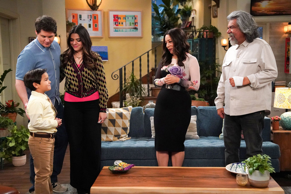 Brice Gonzalez as Chance, Matt Shively as Quinten, Mayan Lopez as Mayan, Selenis Leyva as Rosie, George Lopez as George on Lopez v Lopez
