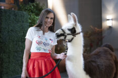 Lynn Herring with a llama on 'General Hospital' Nurses Ball 2025