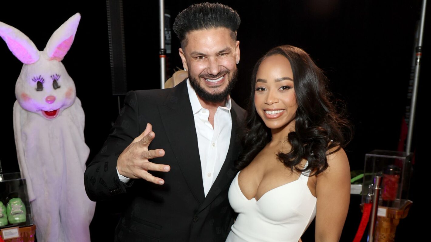 Pauly D and Nikki Hall attend MTV's