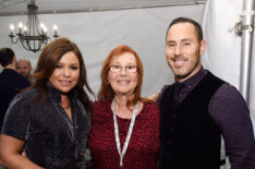 Rachael Ray, Elsa Scuderi and Jon Rosen pose for a photo at the Blue Moon Burger Bash