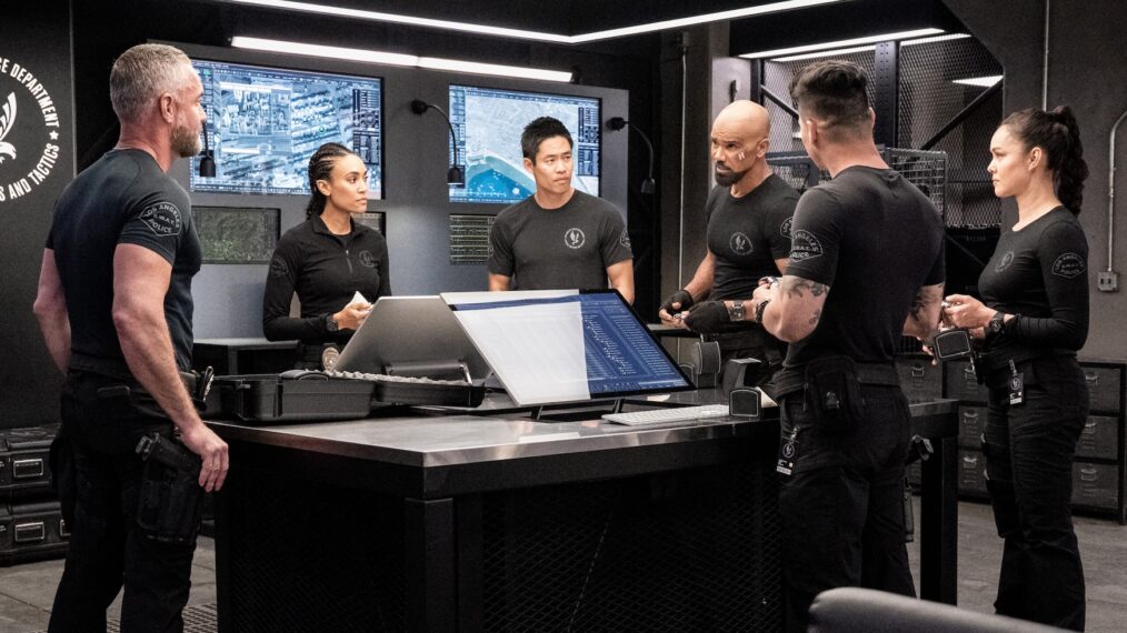 Jay Harrington as David “Deacon” Kay, Annie Ilonzeh as Devin Gamble, David Lim as Victor Tan, Shemar Moore as Daniel “Hondo” Harrelson, Niko Pepaj as Miguel Alfaro, and Anna Enger Ritch as Zoe Powell — 'S.W.A.T.' Series Finale 'Return to Base'