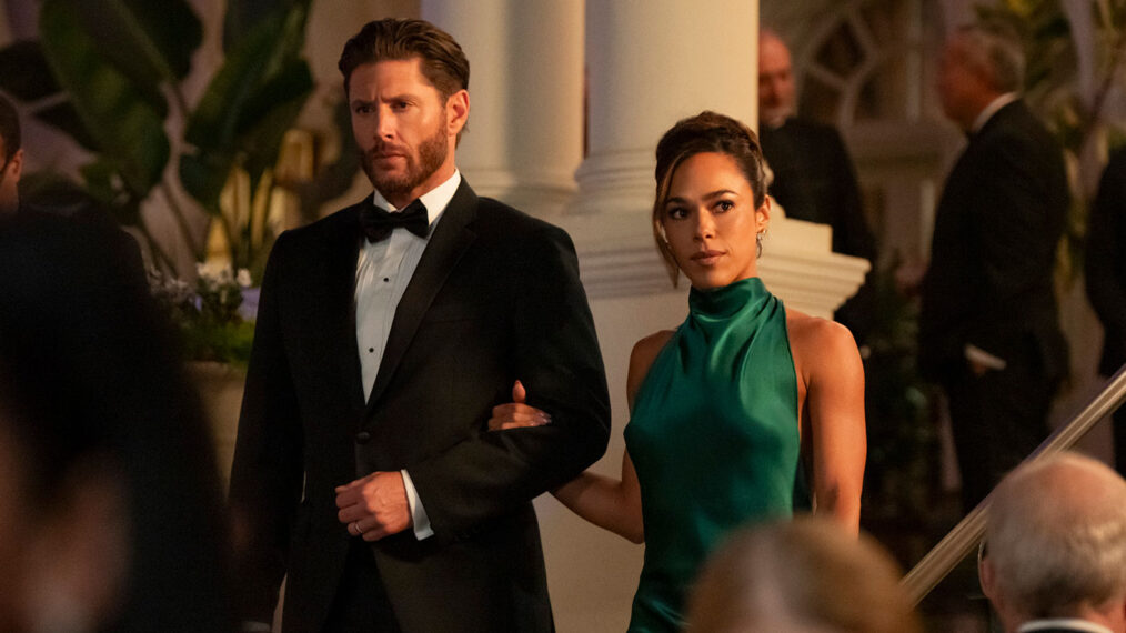 Mark Meachum (Jensen Ackles) and Amber Oliveras (Jessica Camacho) in Countdown