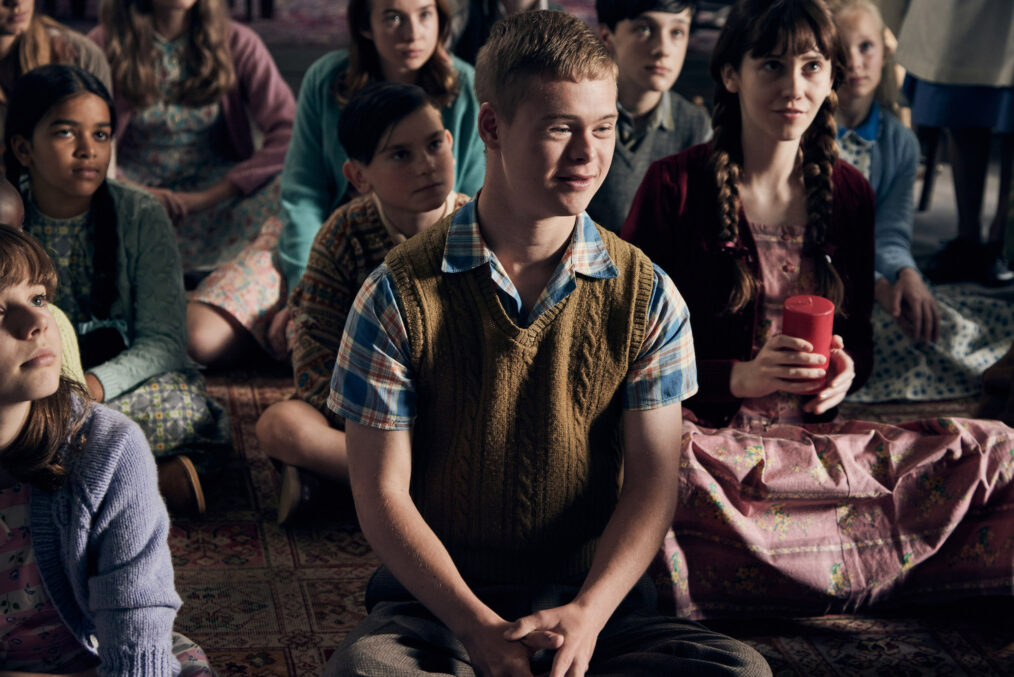 Oz (Ben Bird), Joyce (Scarlett Rayner) in 'Grantchester' Season 10 Episode 4