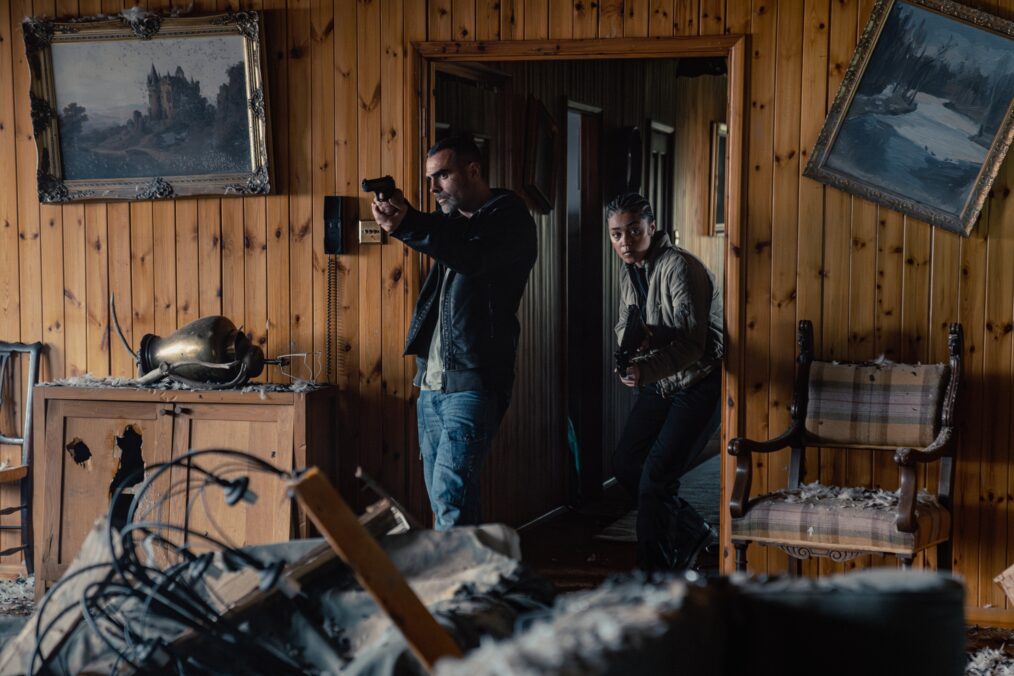 L-R Antonio González Guerrero as Kiko and Jasmine Jobson as Zosia in MOBLAND, episode 10, season 1, Streaming on Paramount+ 2025. Photo Credit: Luke Varley/Paramount+