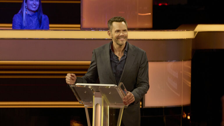 Joel McHale in The 1% Club season premiere episode 