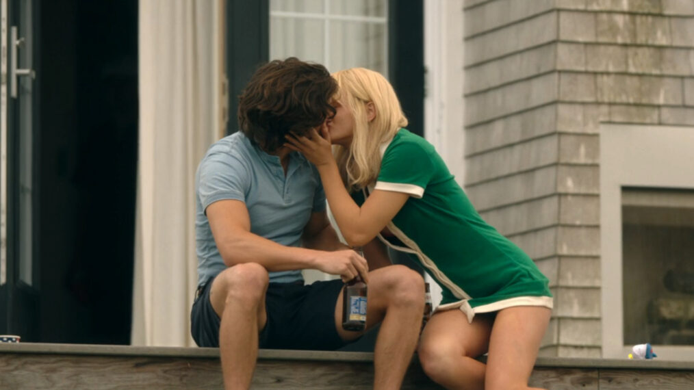 Esther McGregor and Dempsey Bryk in Mirren and Ebon in We Were Liars