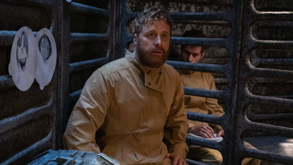 Alan Tudyk as Harry Vanderspeigle, Paul Piaskowski as Robert — 'Resident Alien' Season 4 Premiere 'Prisoners'