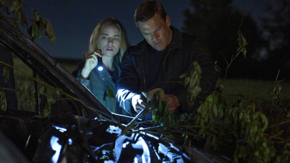 Willa Fitzgerald and Alan Ritchson in Reacher