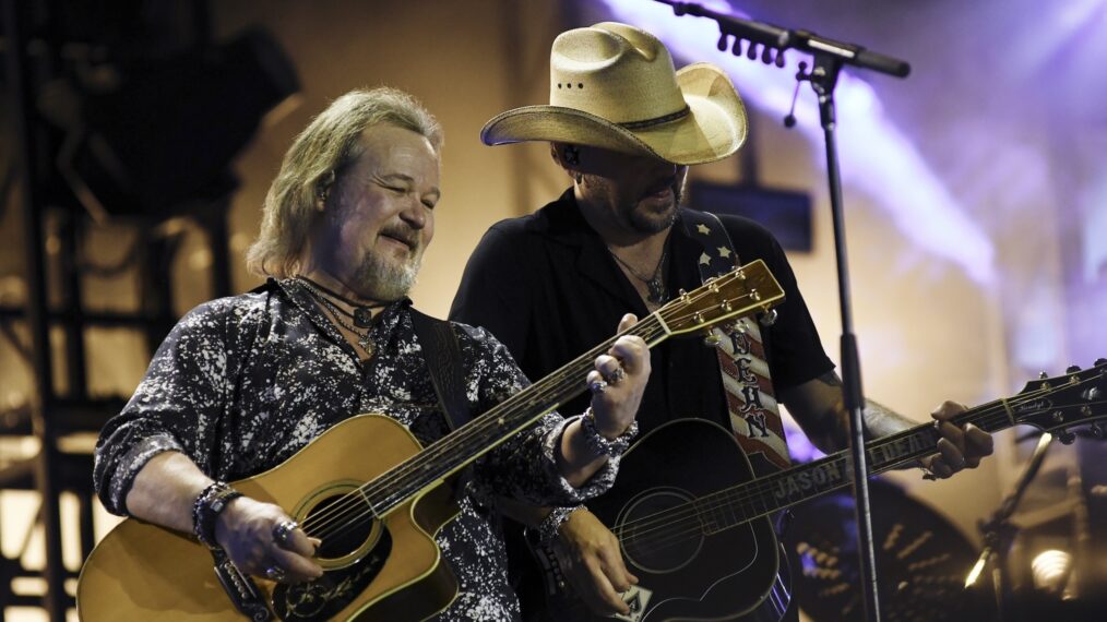 Travis Tritt and Jason Aldean perform at 'CMA Fest' 2025.