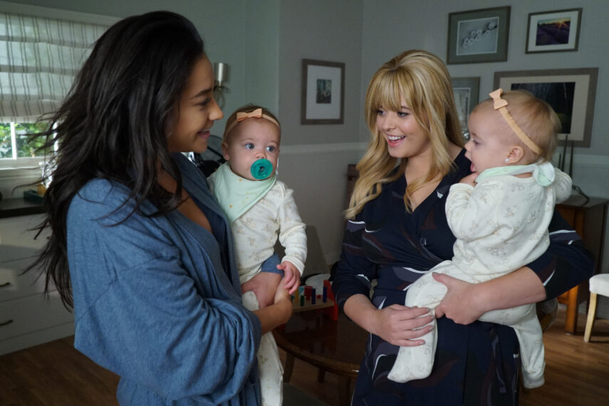 PRETTY LITTLE LIARS, l-r: Shay Mitchell, Sasha Pieterse, in 'Til Death Do Us Part'