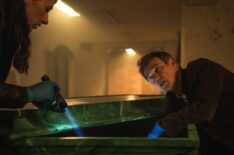 Nina Singh as Malik, Stephen Moyer as Palmer — 'Art Detectives' Season 1 Episode 6