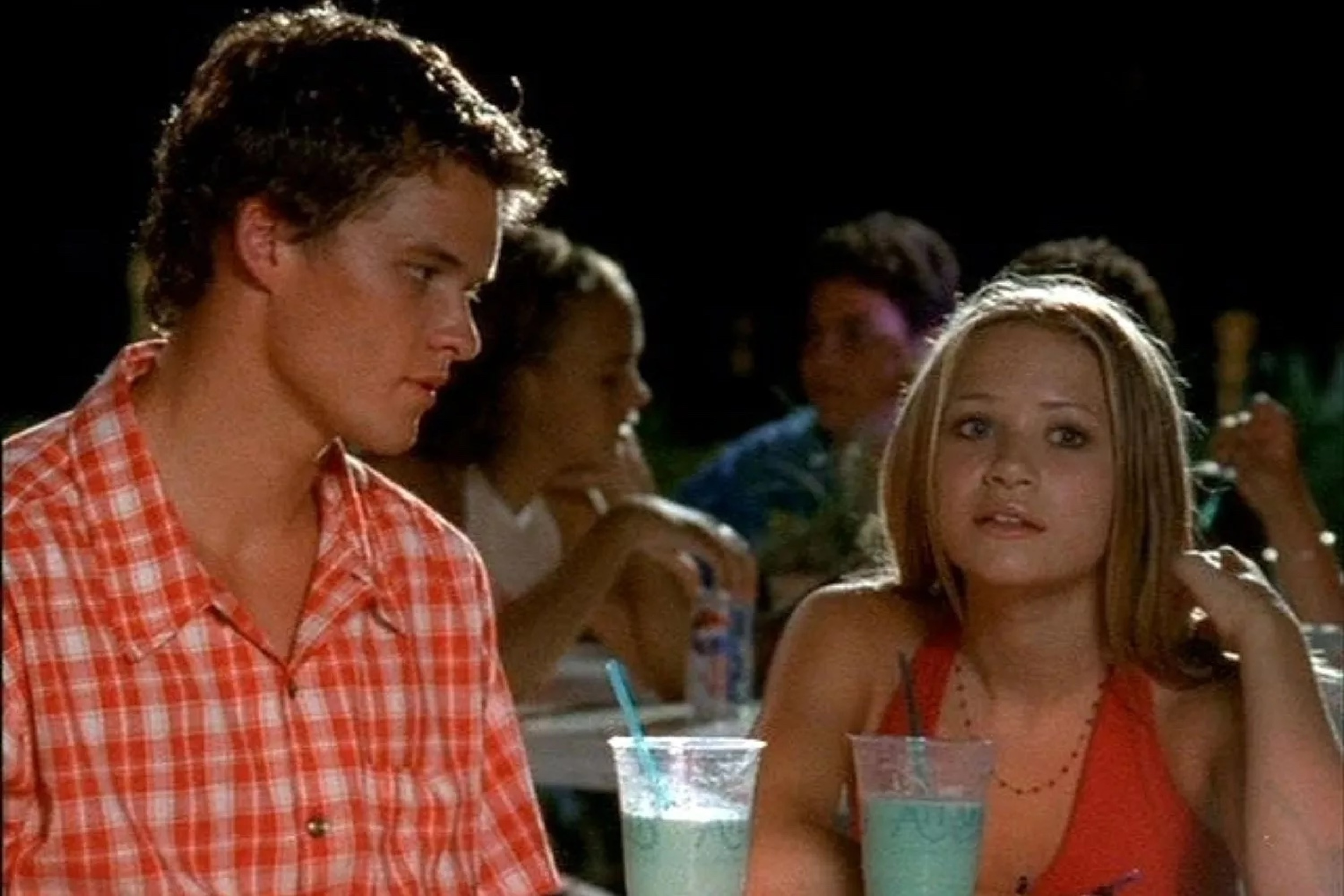 Austin Nichols and Mary-Kate Olsen in Holiday in the Sun