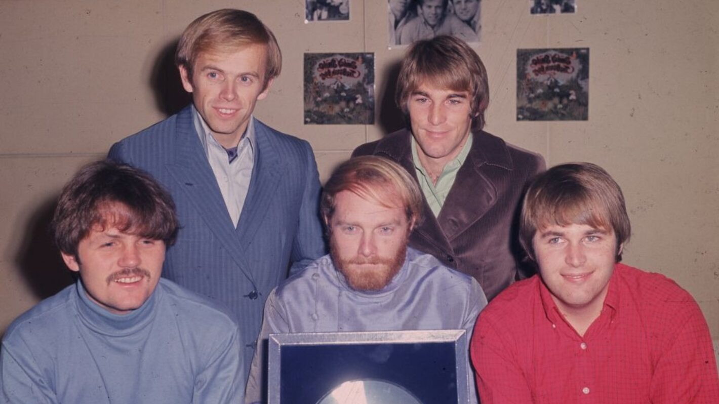 The Beach Boys with their silver (platinum) disc. Bruce Johnston, Al Jardine, Mike Love, Dennis Wilson, and Carl Wilson