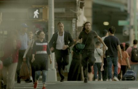 Jude Law as Jake, Jason Bateman as Vince — 'Black Rabbit' Season 1 Episode
