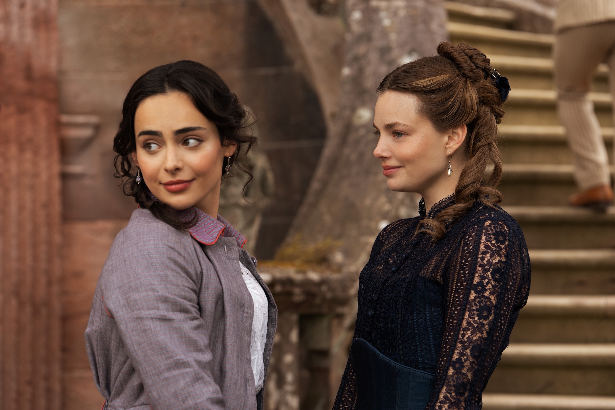 Aubri Ibrag and Kristine Froseth as Lizzy and Nan in 'The Buccaneers'
