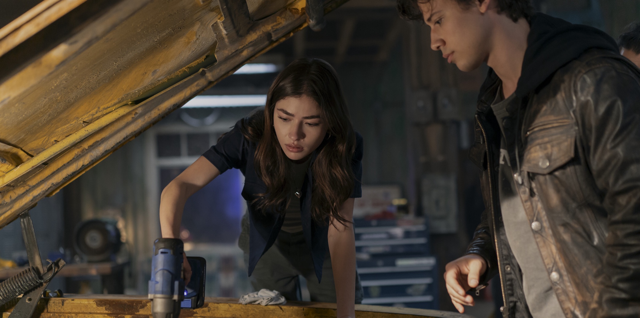 Melissa Collazo and Uriah Shelton as Caitlyn and Curtis in 'Motorheads' Season 1
