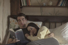 Corey Mylchreest as Jamie and Sofia Carson as Anna in 'My Oxford Year'
