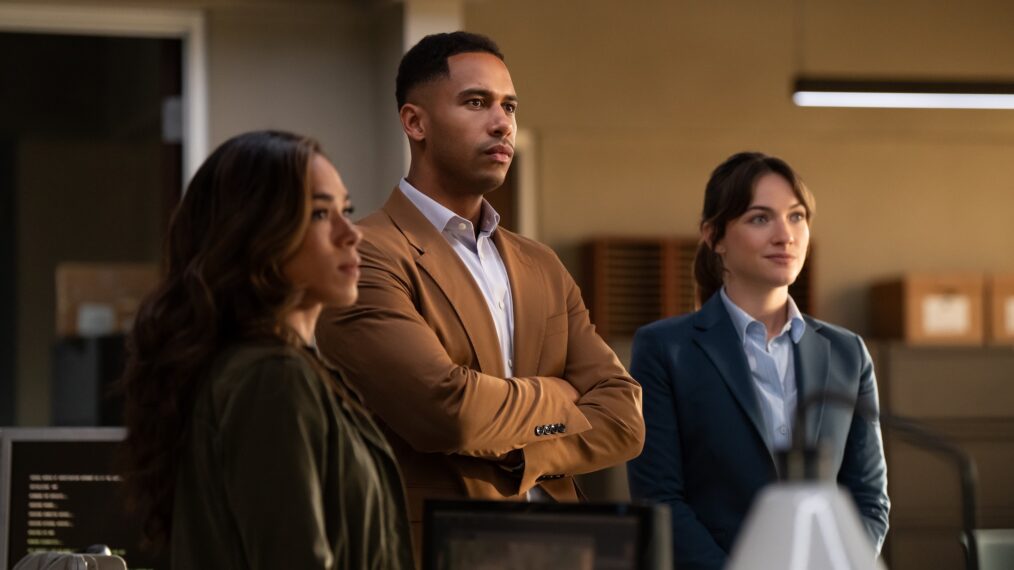 Jessica Camacho as Oliveras, Elliot Knight as Bell, and Violett Beane as Shepherd — 'Countdown' Season 1 Episode 1