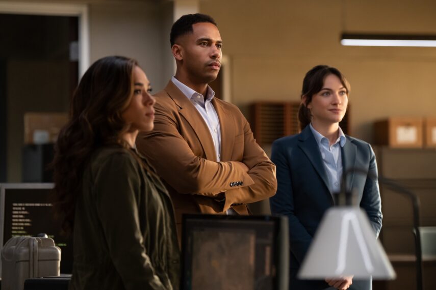 Jessica Camacho as Oliveras, Elliot Knight as Bell, and Violett Beane as Shepherd — 'Countdown' Season 1 Episode 1