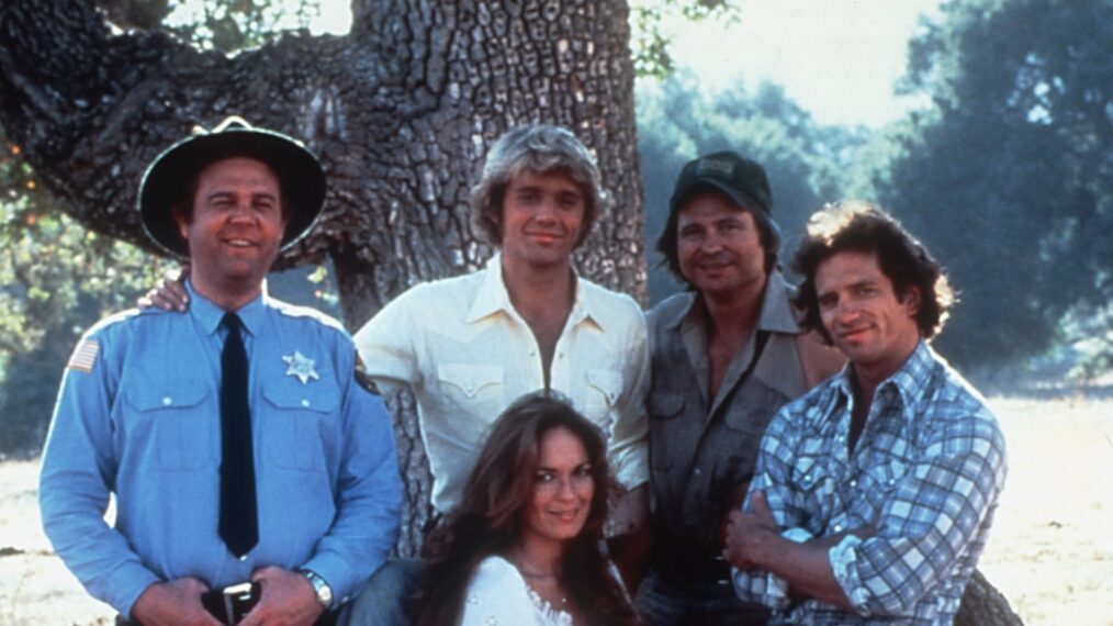 Rick Hurst, John Schneider, Catherine Bach, Ben Jones, and Tom Wopat on Dukes