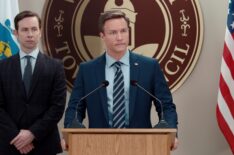 Dan Beirne as Nick, Scott Porter as Paul in 'Ginny & Georgia' Season 3