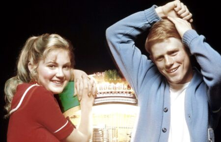 HAPPY DAYS, from left, Kathy O'Dare, Ron Howard, 1974-84 (1974 photo). ph: Albert Watson / TV Guide / courtesy Everett Collection