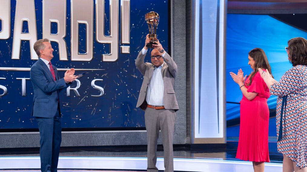 JEOPARDY! MASTERS - “The Finals” - Hosted by Ken Jennings, top-ranked contestants compete for the $500,000 grand prize. The finals feature Yogesh Raut, Victoria Groce and Juveria Zaheer. WEDNESDAY, JUNE 4 (9:00-10:00 p.m. EDT) on ABC. (Disney/Christopher Willard)