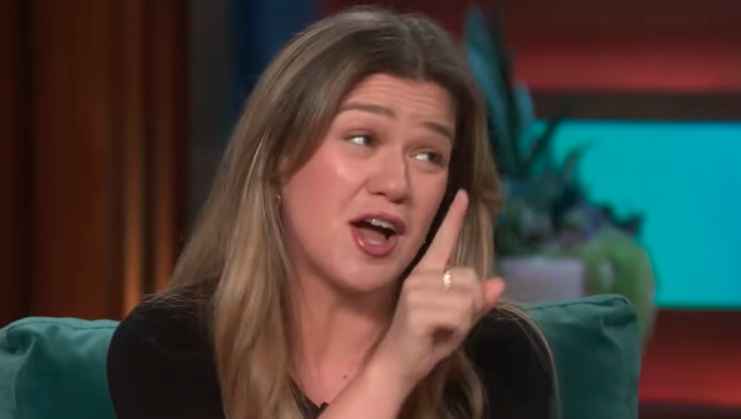 Kelly Clarkson on 'The Kelly Clarkson Show'