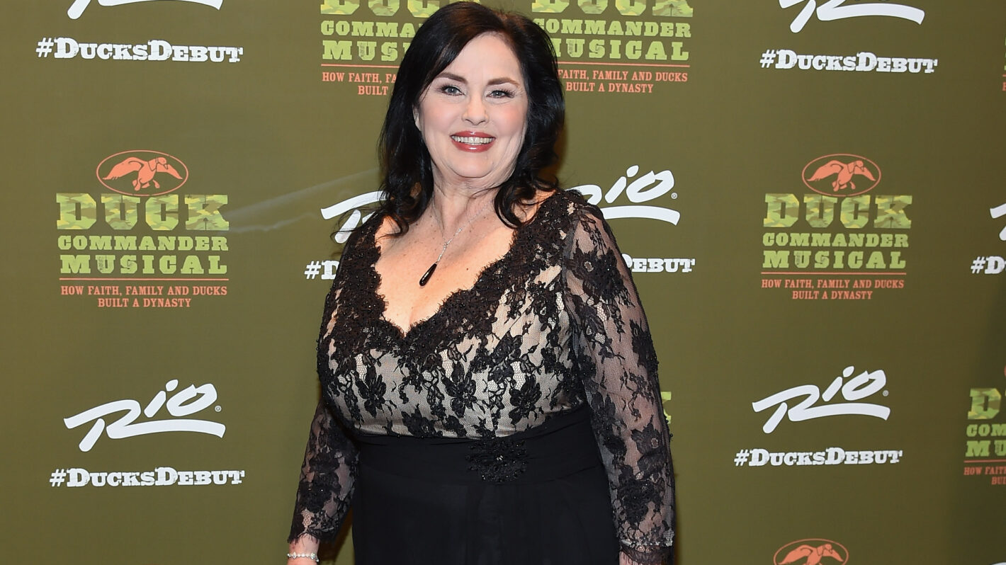 'Duck Dynasty's Miss Kay Robertson Takes Family Photo Amid Health Issues