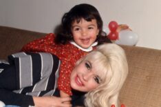 Mariska Hargitay and Jayne Mansfield in 'My Mom Jayne'