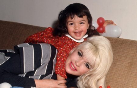 Mariska Hargitay and Jayne Mansfield in 'My Mom Jayne'