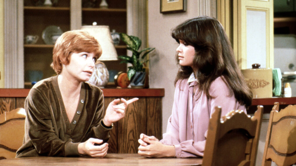 Bonnie Franklin and Valerie Bertinelli of 'One Day at a Time'