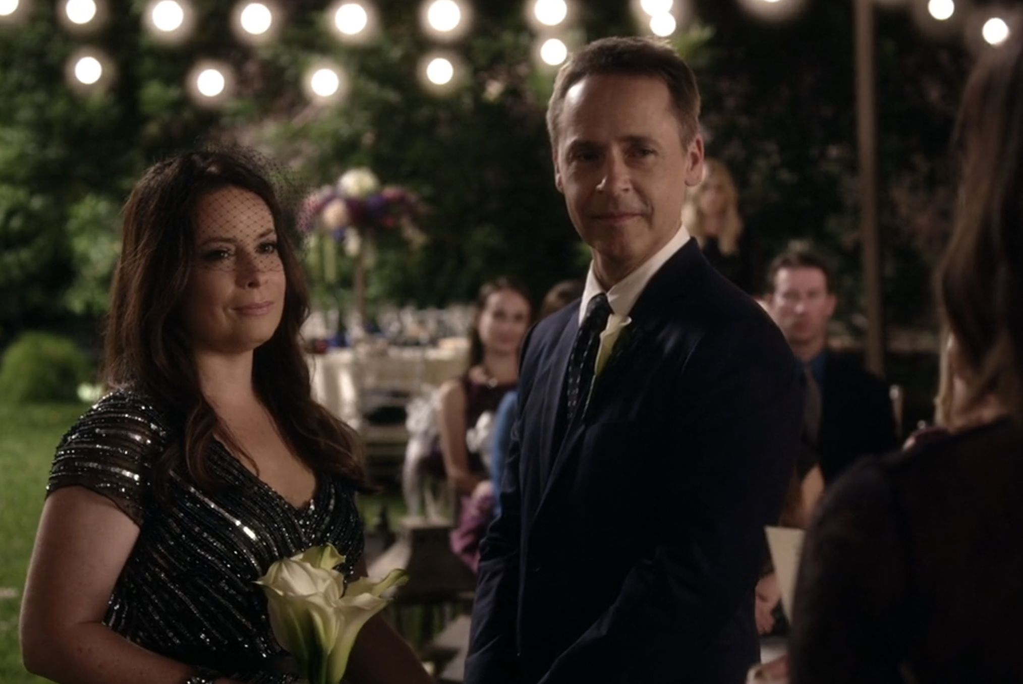 Holly Marie Combs and Chad Lowe as Ella and Byron in 'Pretty Little Liars' Season 6 Episode 17
