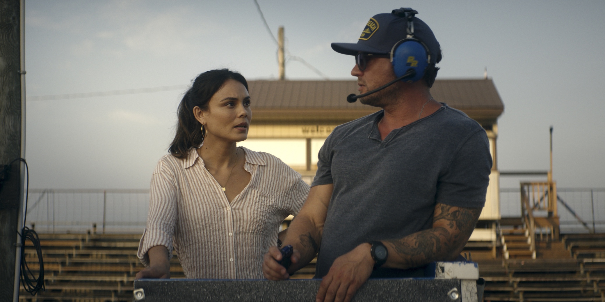 Samantha (Nathalie Kelley) and Logan (Ryan Phillippe) in 'Motorheads' Season 1