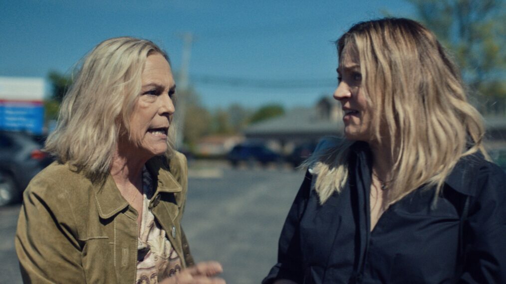 Jamie Lee Curtis and Abby Elliott in 'The Bear' Season 3