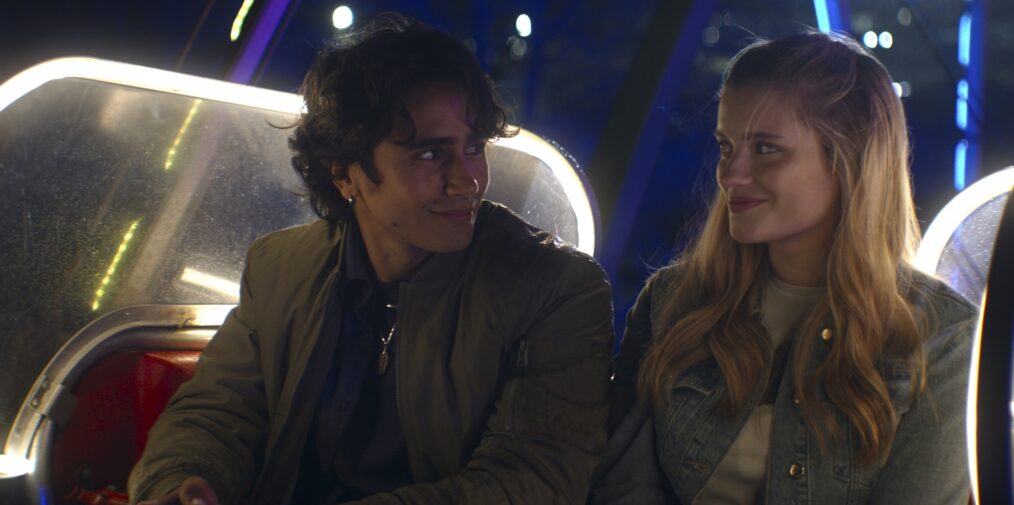 Zac (Michael Cimino), Alicia (Mia Healey) in Motorheads