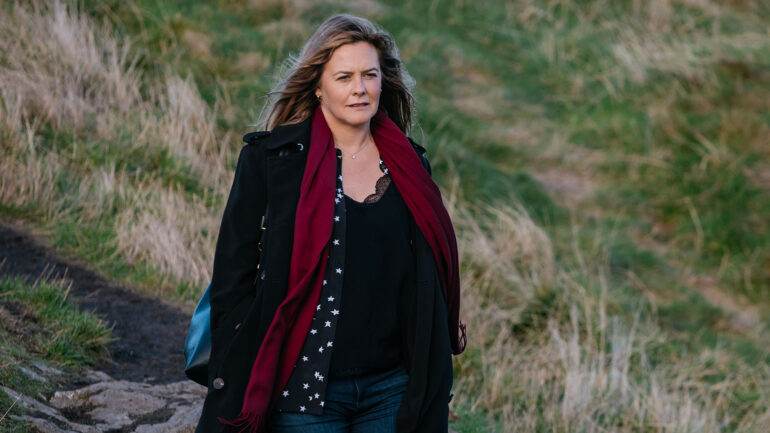Alicia Silverstone Irish Blood - Season 1, Episode 1