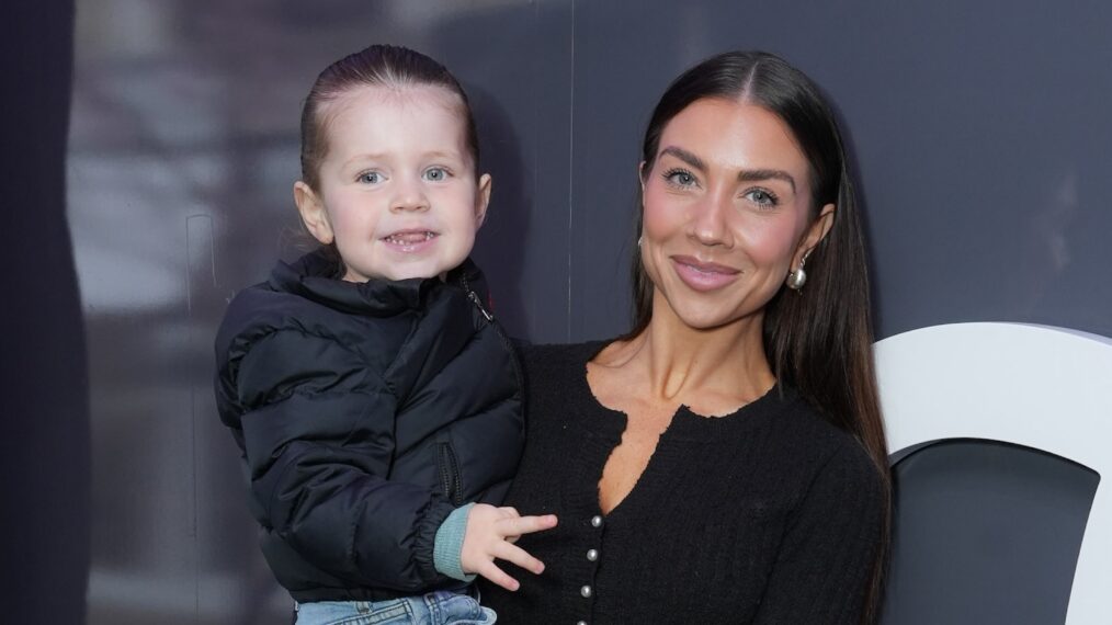 Jenna Johnson Chmerkovskiy and her son, Rome, attend Evenflo’s SensorySoothe pop-up in California, April 2025.