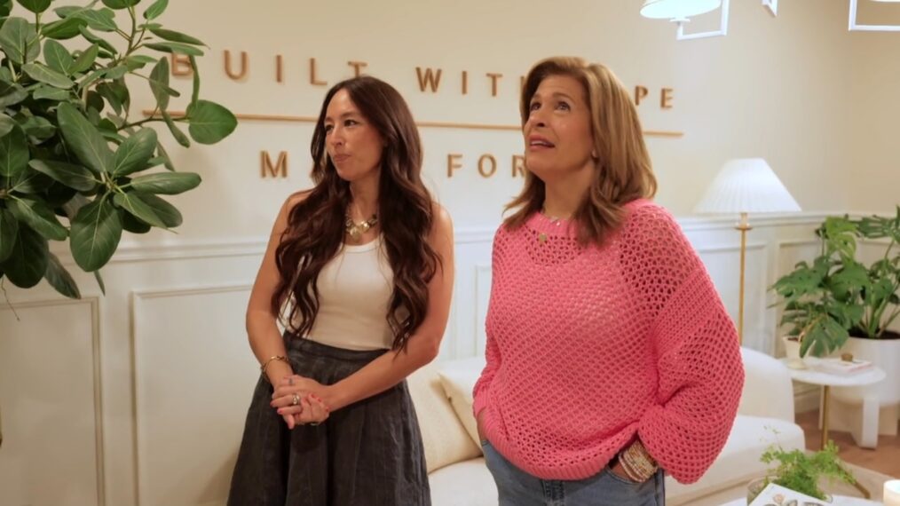 Joanna Gaines and Hoda Kotb on the Season 1 finale of Magnolia Network's 'Mini Reni,' July 2025.