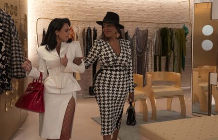 Kim Kardashian and Niecy Nash on 'All's Fair.'