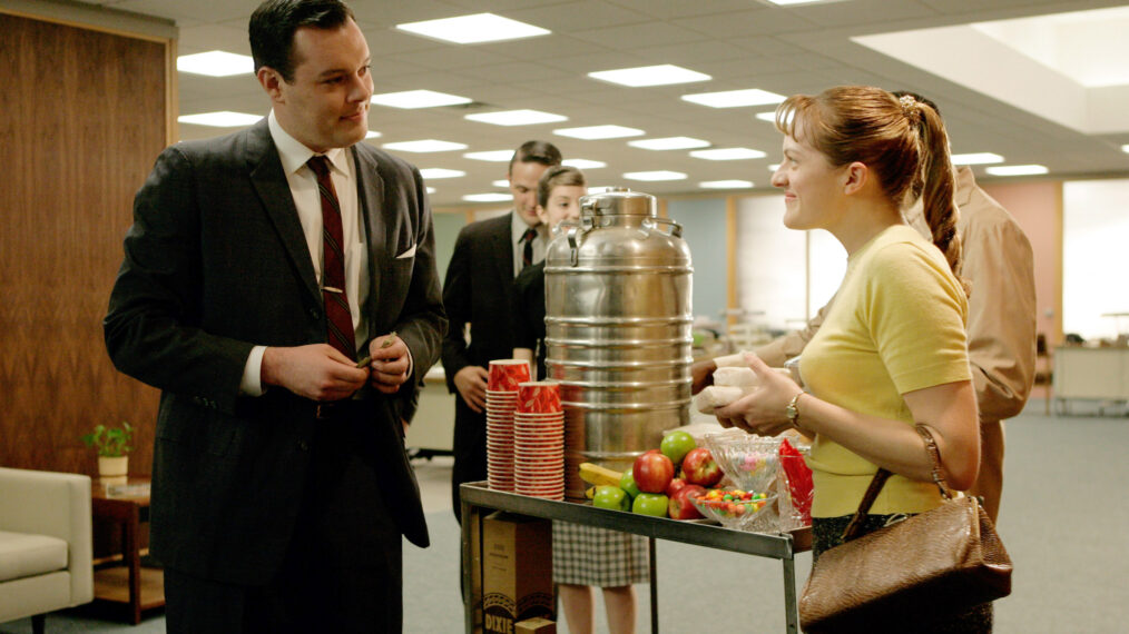 Michael Gladis, Elisabeth Moss in Mad Men - 'Ladies Room' - Season 1