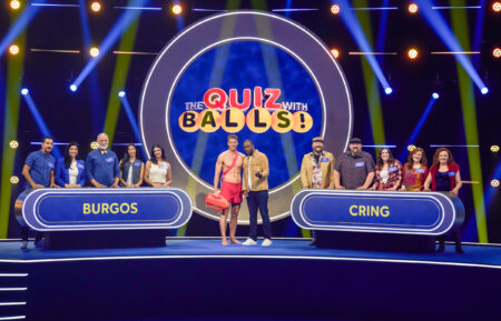 Jay Pharoah with the lifeguard and contestants in the “Battle of the Brains” episode of The Quiz With balls