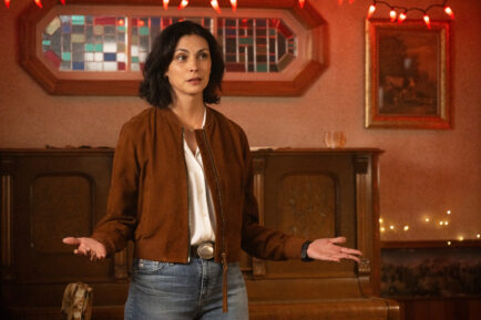 Pictured: Morena Baccarin as Sheriff Mickey Fox. Photo: Christos Kalohoridis/CBS ©2025 CBS Broadcasting, Inc. All Rights Reserved.