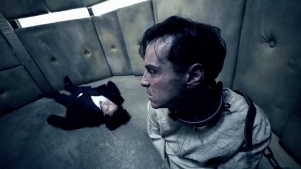 Benedict Cumberbatch as Sherlock Holmes and Andrew Scott as Jim Moriarty in 'Sherlock' - 'His Final Vow'