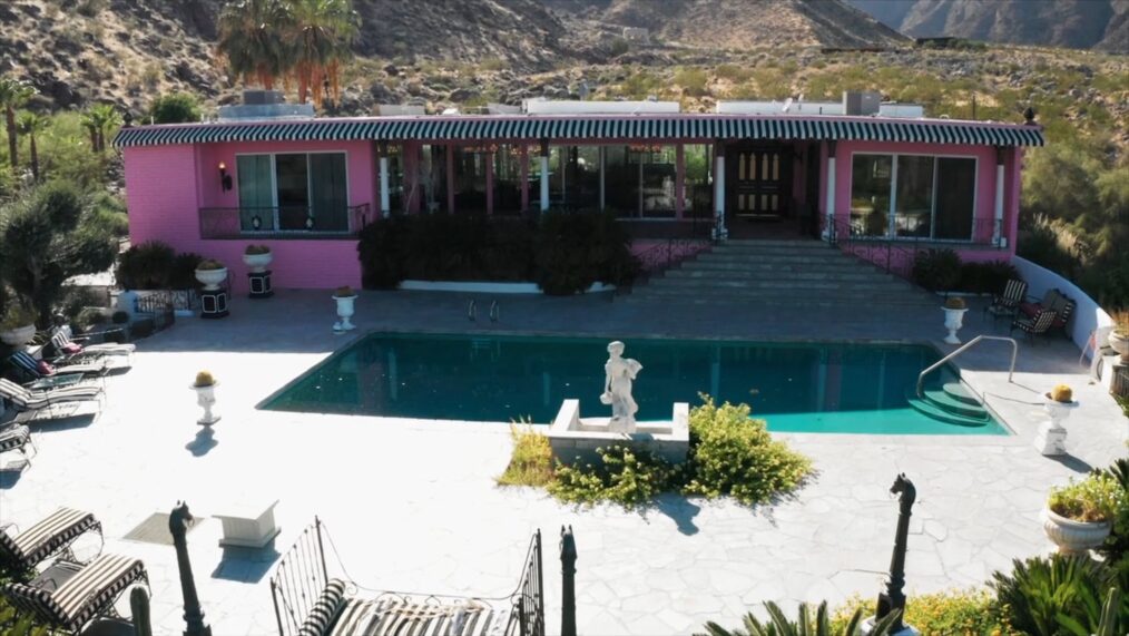 The Pink Palace from 'Zillow Gone Wild' Season 1 Episode 2