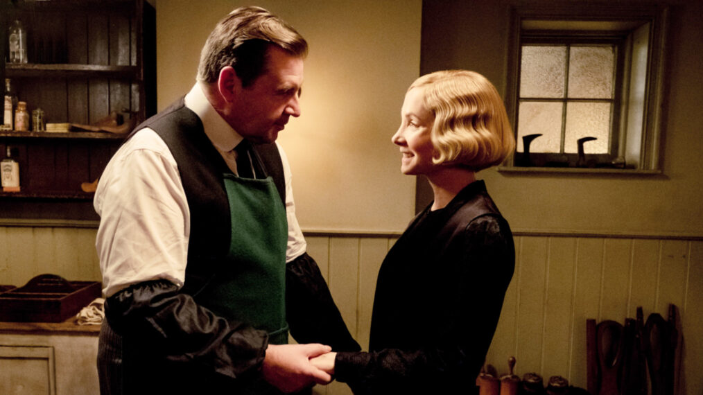Brendan Coyle as John Bates and Joanne Froggatt as Anna Bates in 'Downton Abbey' (2019)