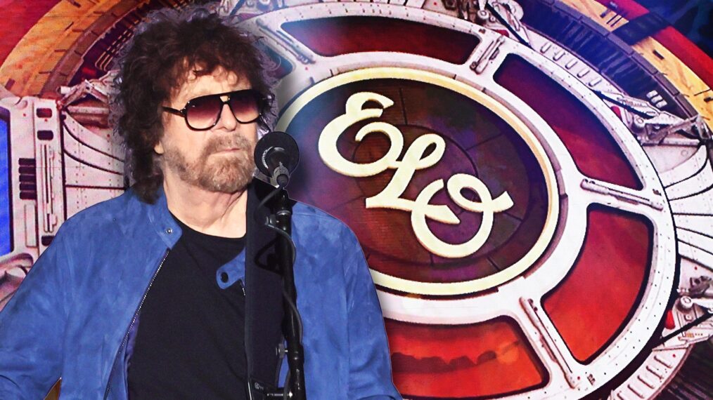 NEW YORK, NY - APRIL 07: 2017 Inductee Jeff Lynne (L) of ELO performs onstage at the 32nd Annual Rock & Roll Hall Of Fame Induction Ceremony at Barclays Center on April 7, 2017 in New York City. The event will broadcast on HBO Saturday, April 29, 2017 at 8:00 pm ET/PT
