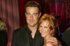 Carson Daly and actress Jennifer Love-Hewitt mingle backstage during MTV's 'BASH'