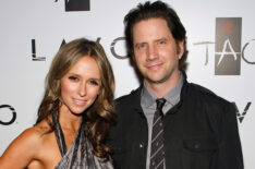 Actress Jennifer Love Hewitt and actor Jamie Kennedy arrive at the Tao Nightclub