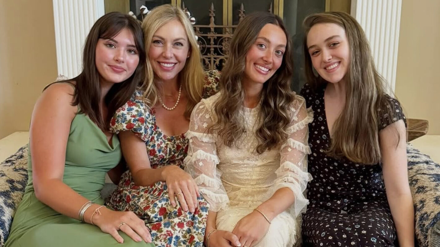 Priscilla Robertson, Jessica Robertson, Merritt Robertson and Lily Robertson
